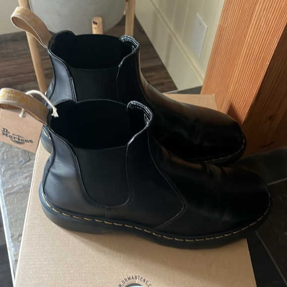 Dr Marten's Vegan 2976 Felix Chelsea Boot size 12 - Picture 4 of 6
